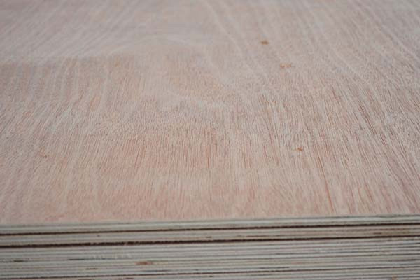 多層板批發廠家是如何控制產品厚度的