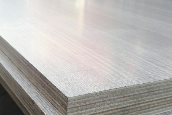 多層板生產廠家如何處理含水率?